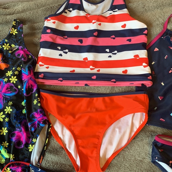 Girls swimming suit for 10/12 years old - Picture 3 of 9